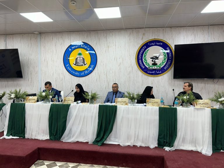 عميد كلية الصيدلة في جامعة المعقل يترأس لجنة مناقشة رسالة ماجستير حول التأثير الوقائي لمستخلص ثمرة وبذور نخيل التمر العراقي على قرحة المعدة
