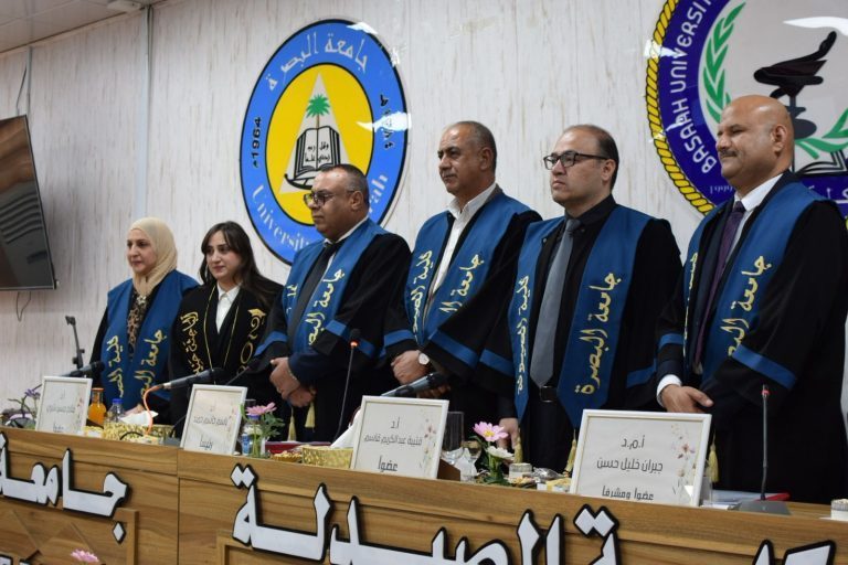 الأستاذ الدكتور فلاح حسن شري يشارك في مناقشة رسالة ماجستير بجامعة البصرة