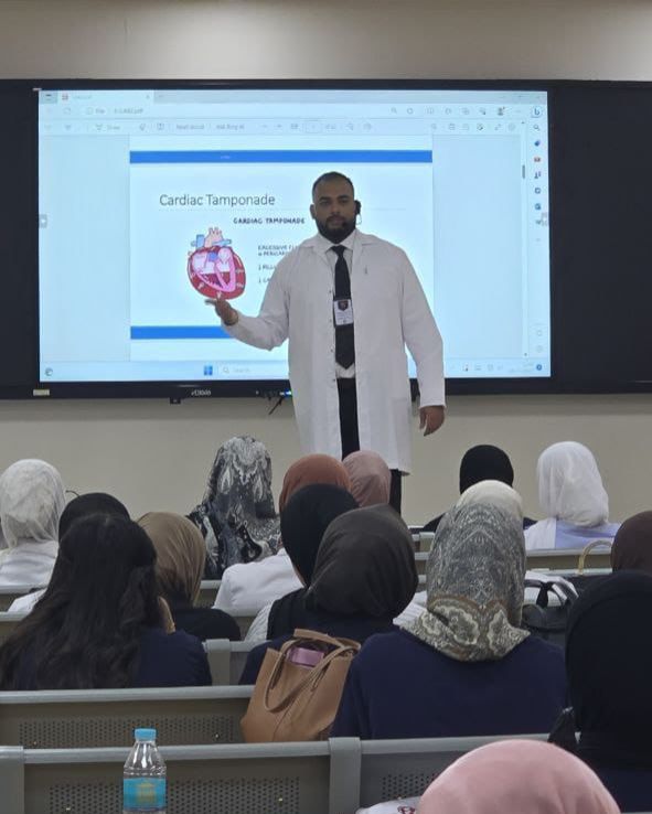 حلقة نقاشية عن أمراض القلب والشرايين التاجية في كلية الصيدلة – جامعة المعقل