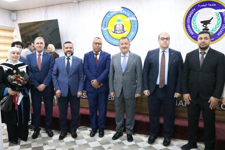 عميد كلية الصيدلة يشارك في مناقشة رسالة ماجستير حول قصور الغدة الدرقية بجامعة البصرة